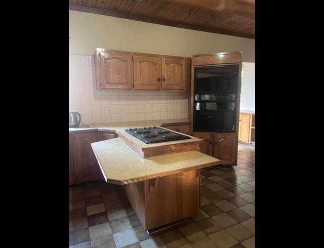 4 BEDROOM PROPERTY TO RENT IN RIVIERA PARK